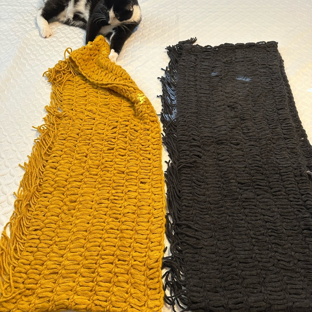 Apt. 9 Mustard and Black Knit Scarves